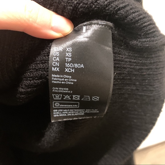 HM HEART SHAPE NECKLINE RIBBED KNIT SWEATER - Picture 5 of 6